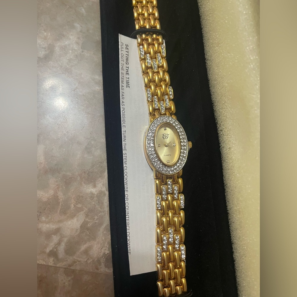 Elizabeth Taylor White Diamonds Collection Ladies Goldtone Watch & Box UNTESTED - Picture 5 of 10